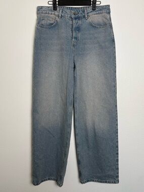 Cernucci High-Rise Straight Leg Jeans in Light Wash Denim Size 32